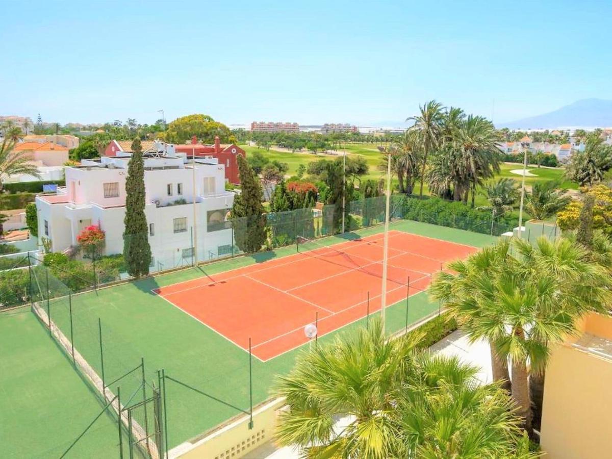 Attractive Holiday Home In Roquetas De Mar Surrounded By Beaches Kültér fotó
